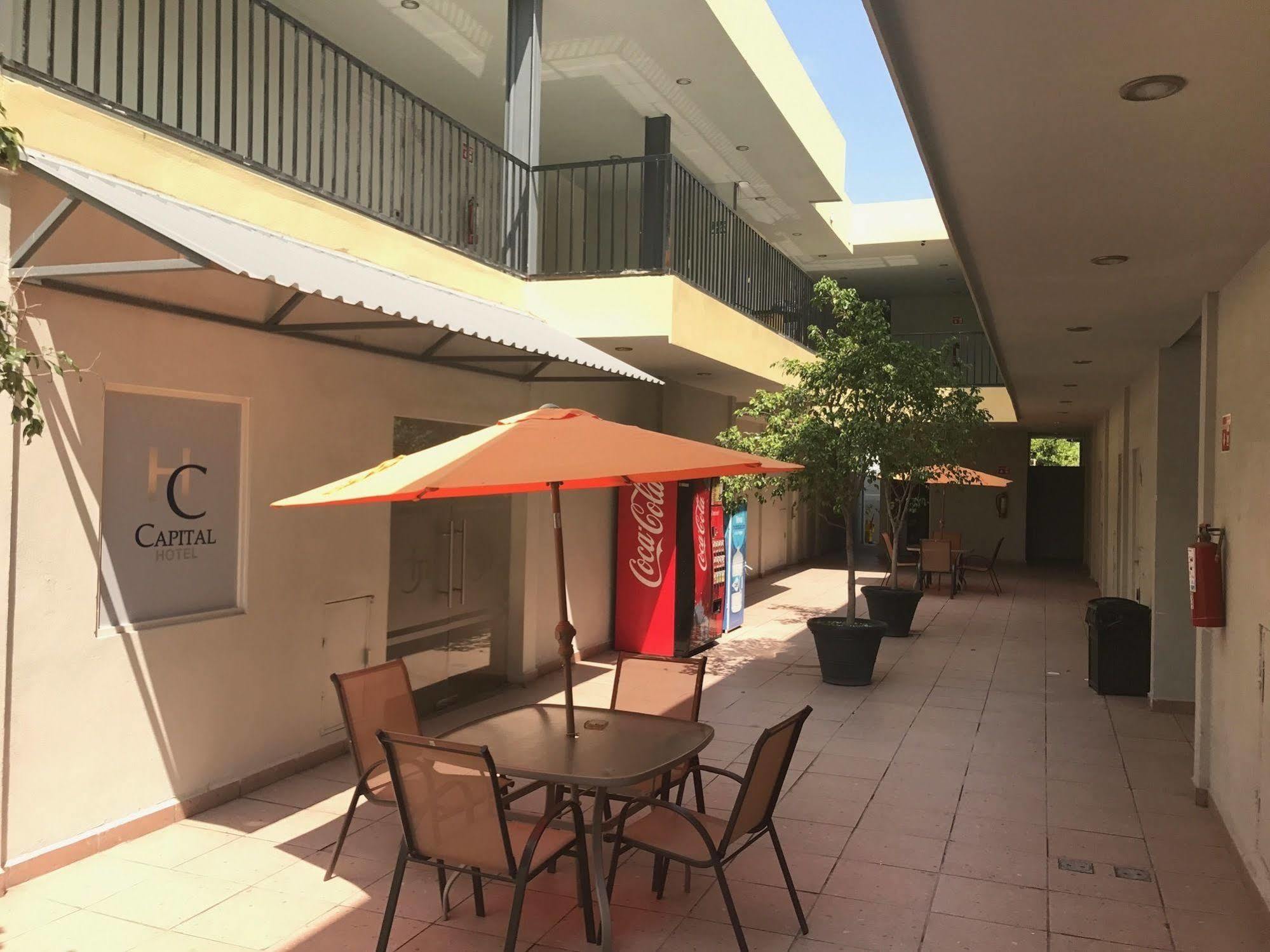Capital Hotel Monclova Exterior photo